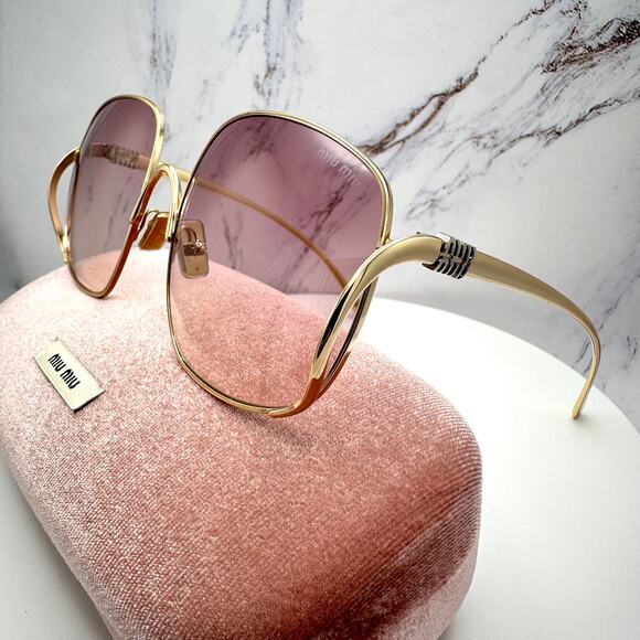 New MIU MIU Sunglasses - Picture 12 of 16